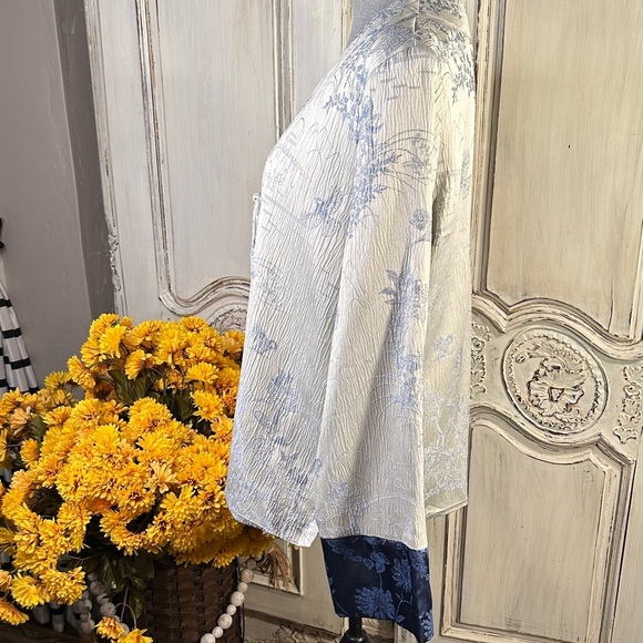 Elegant Women's Satin Asian Jacket with Blue Floral and Scenic Design - Picture 7 of 11